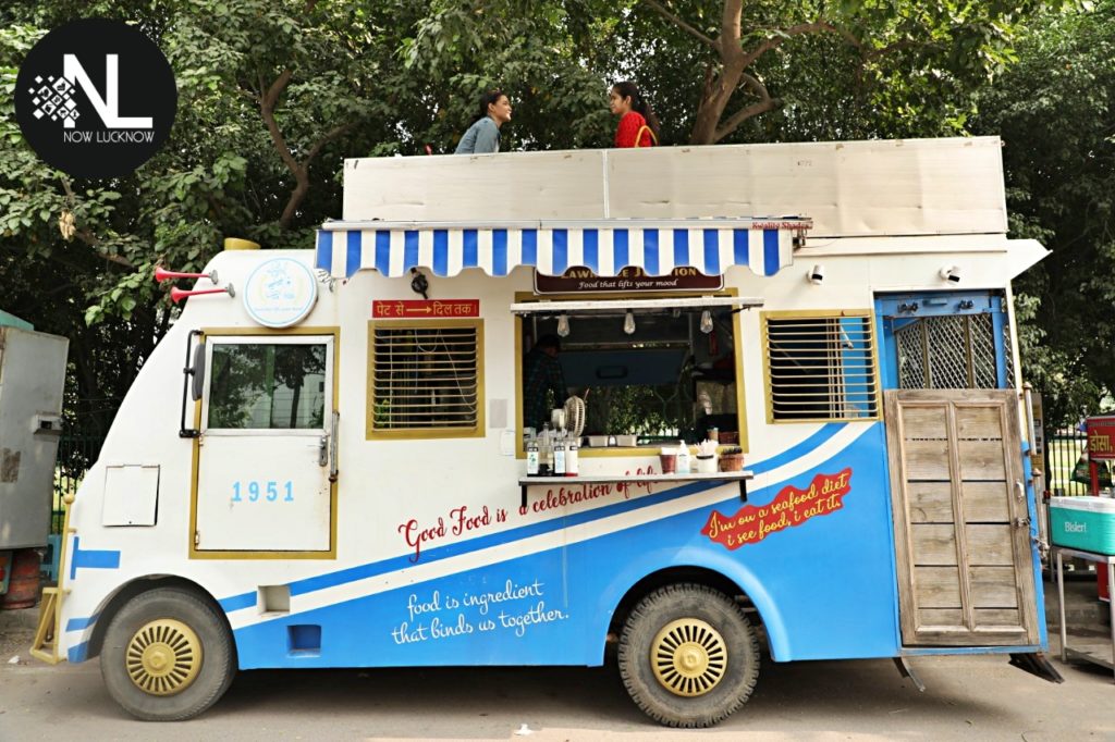 THIS FOOD TRUCK IN ASHIYANA SECTOR H IS STEALING OUR HEART! Now Lucknow