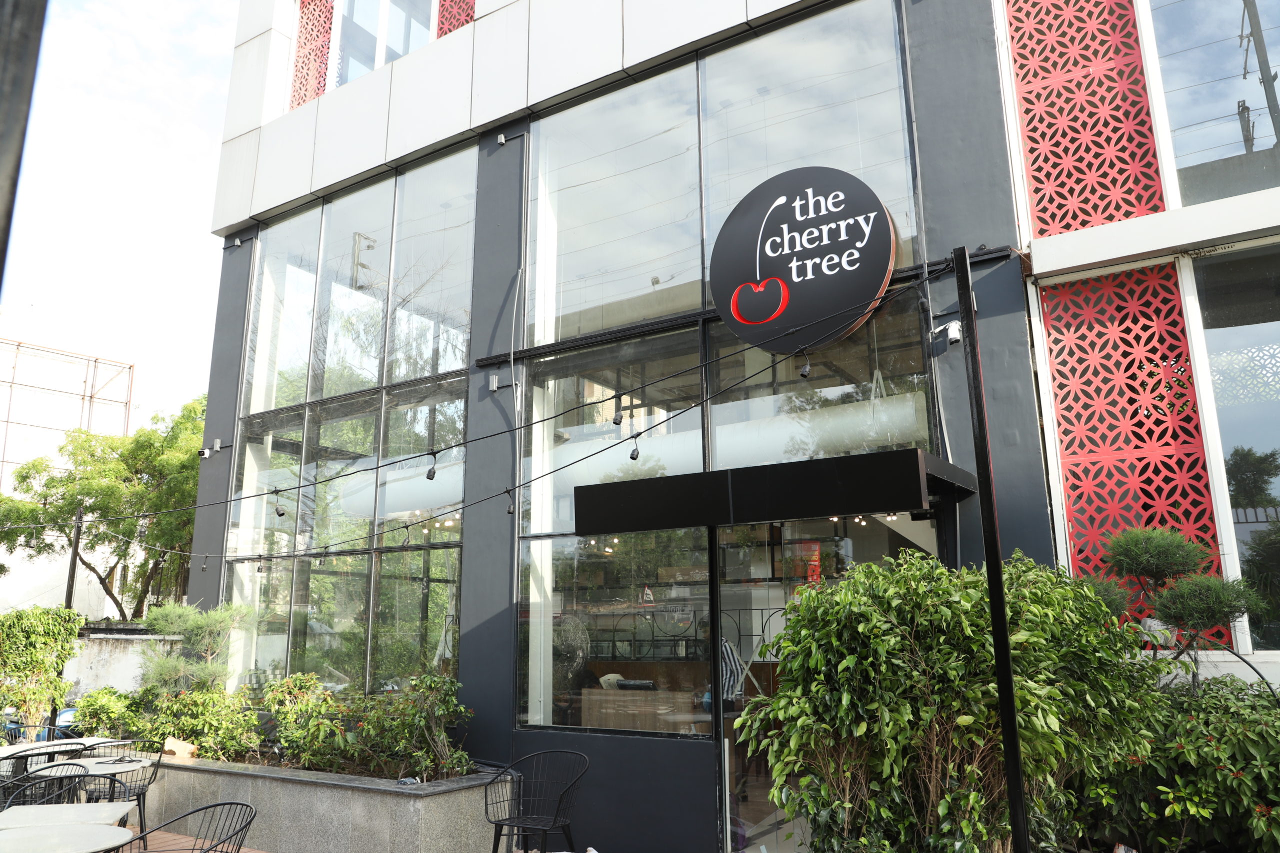 Cherry Tree Goes Big With Their New Outlet In Badhshah Nagar Lucknow Now Lucknow