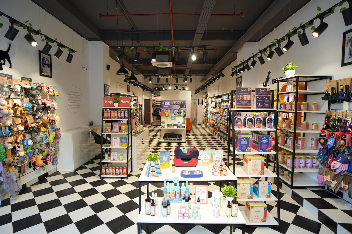 TAKE YOUR PETS FOR A DAY OF PAMPERING AT HEADS UP FOR TAILS STORE & SPA IN GOMTINAGAR Now Lucknow